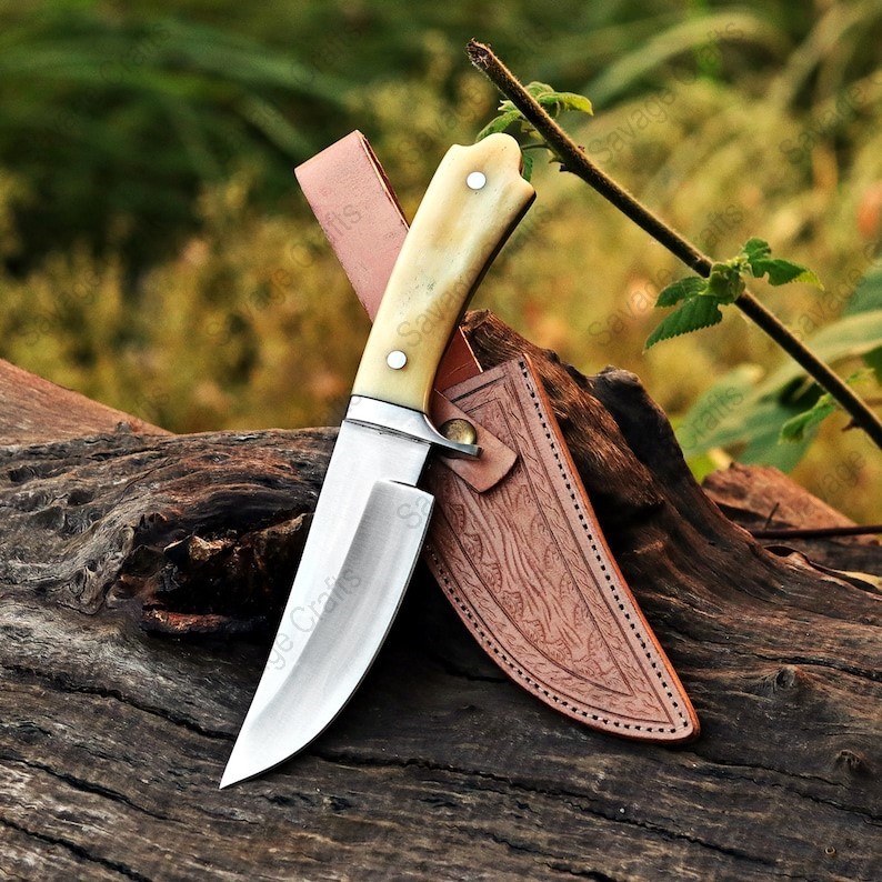 8.5″ J2 Steel Hunting Knife – Bone Handle