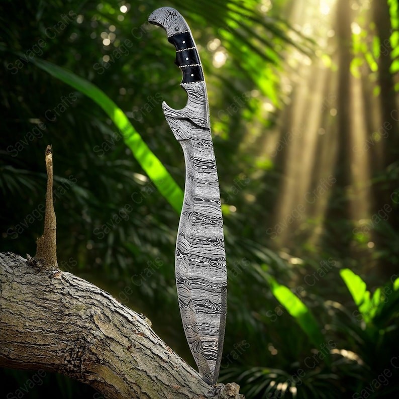 22″ Damascus Steel Machete – Horn Handle