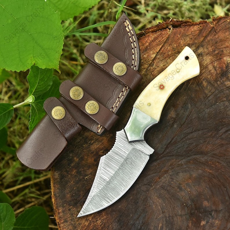 8.5″ Damascus Steel Skinner Knife – Bone Handle